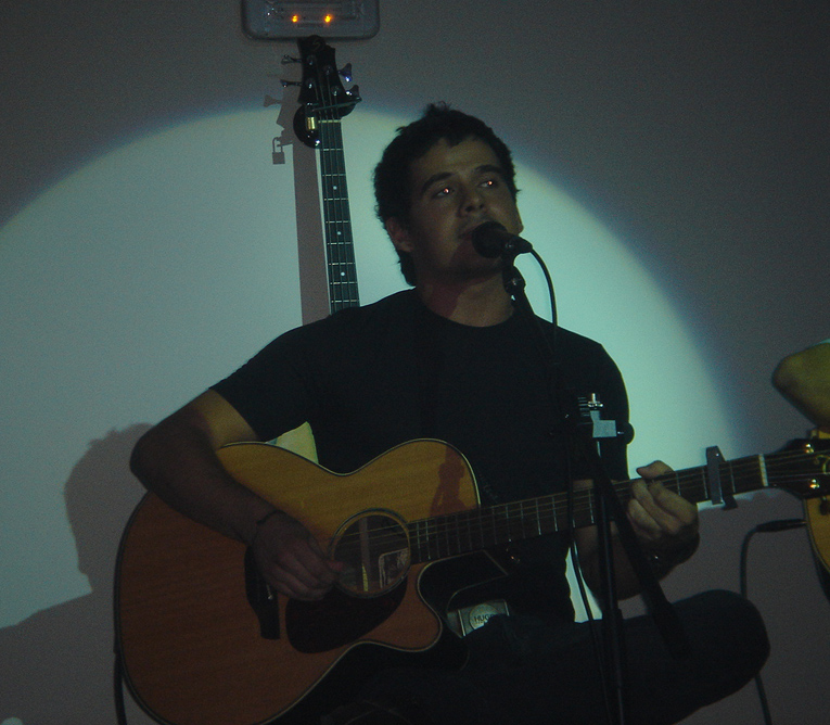 Rojas Unplugged.JPG